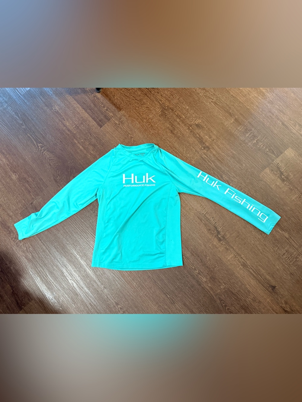 Huk kids Long Sleeve Swim Top in Aqua Teal Youth Medium